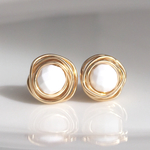 〜Pure white〜オニキス ワイヤーピアス