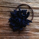 革花のヘアゴム  Lサイズ（葉っぱなし）紺