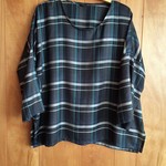 【再販】チェックのプルオーバー★シックなグリーン系　シュシュ付き