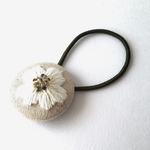 雫の花 刺繍ヘアゴム ホワイト