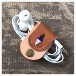 意外と便利♪鹿革と牛革のイヤホンコードクリップ