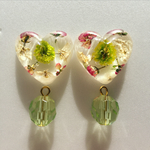 押し花レジンぷっくりハートビーズ イヤリングorピアス