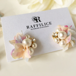【再販】春〜淡いお花のパールイヤリング・ピアス