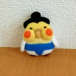 関取(鳥)おかめ山のブローチ