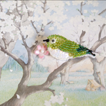 【ご予約済み】春よ来い♪ メジロと桜のビーズ刺繍ブローチ