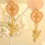 ハートクロスと薔薇のピアス（pink）