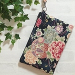 フラットポーチ　クラッチバッグ風　母子手帳・お薬手帳入れにも  牡丹と毬・紺