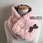 ふわふわ♥︎リバーシブルネックウォーマー（ピンク、ブラウン花柄）