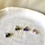 天然石のシンプルピアス