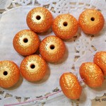 アクリルビーズ　オレンジゴールド　8個