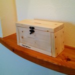 木製貯金箱／木工品／おしゃれな貯金箱／カントリー調