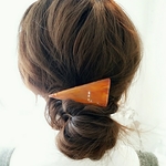 三角バレッタ（ヘアアクセサリー）