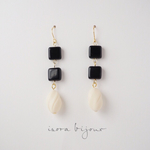[monotone]　black×white　モノトーンのゆれるアンティークピアス／イヤリング