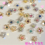 フラワーパーツ 花台mix ３０個 クリスタルストーン付き