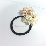 お花とコットンパールのヘアゴム