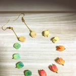 春のつぼみのピアス