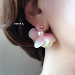 spring butterfly flower ピアス        桜＊ 浴衣 ＊  夏祭り ＊結婚式 キャッチ  フラワー  コットンパール 花 春