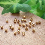 ※送料無料　25個入り☆極小メタルビーズ♪プレーン　3ｍｍ