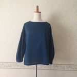 バルーン袖ブラウス