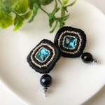 ◇◇スクエアビーズ刺繍イヤリング◇◇（ブラック）