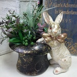 アンティークなウサギのシルクハット