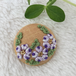 刺繍ブローチL ネモフィラマキュラータ