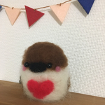幸せを運ぶスズメ