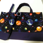 入園入学準備、宇宙柄のレッスンバックと上靴入れのセット