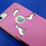 iPhone本革風薄型ソフトケース　リンゴと遊ぶ犬　全6色　6/6s/6+/6s+/7/7+