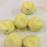   多面カット マットビーズ16mm 6個  イエロー