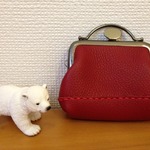 ちいさなちいさな革のカバンみたいな小銭入れ