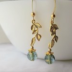 星の実のピアス/イヤリング