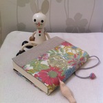 リバティ　アンジェリカ・ガーラ（赤）　文庫本用ブックカバー