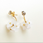 white *ピアス