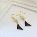 Triangle△ レトロビーズ ピアス (small)　　アンティーク 　ヴィンテージ