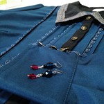 ロイヤルブルーのピアス/チタン