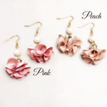 バレンタイン♡デート♡コットンパールと花びらのモテ系ピアス／イヤリング