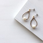 淡水真珠：pearl×stone drop pierce
