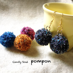 ポンポンピアス - black -