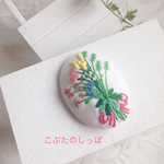 春🌸野の花の花束を…🌸ホワイト 手刺繍ブローチ