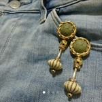 アンティークボタン ピアス