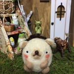 起き上がらない小法師動物