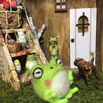 起き上がらない小法師動物