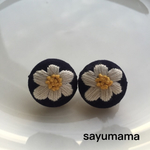 再販☆刺繍☆くるみボタンのピアス