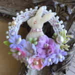 うさぎ額縁と花畑のナチュラルリースブローチ (no.6)