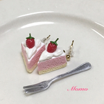 いちごのムースケーキ🍓ピアス