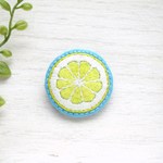 レモンの刺繍ワッペンブローチ