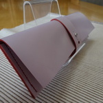 革のペンケース　淡いピンク