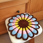 レトロでカラフルなお花円座　   ybpbb