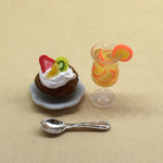 ミニチュア♡フルーツカップケーキ&オレンジジュース